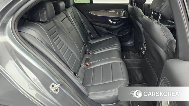 Mercedes-Benz E-Class W213 2021 Серый из Кореи, фото 2