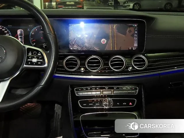 Mercedes-Benz E-Class W213 2020 Черный из Кореи, фото 2