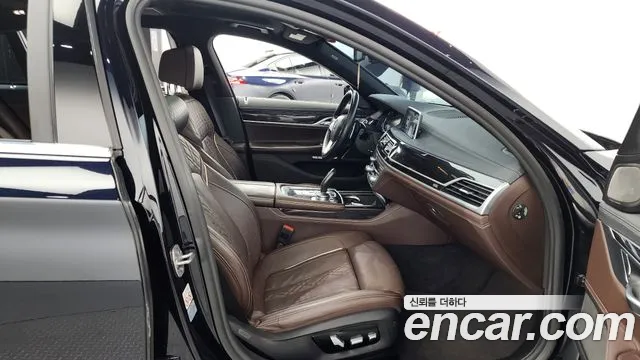 BMW 7 Series (G11) 2018 Черный из Кореи, фото 2