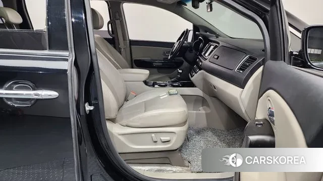 Kia The New Carnival 2018 Черный из Кореи, фото 2