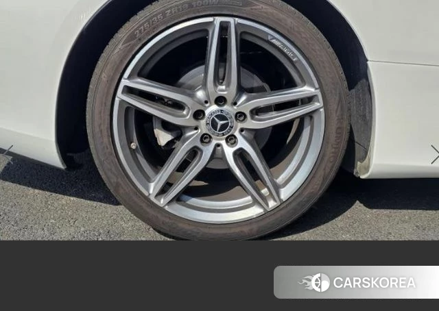 Mercedes-Benz E-Class W213 2018 Белый из Кореи, фото 2