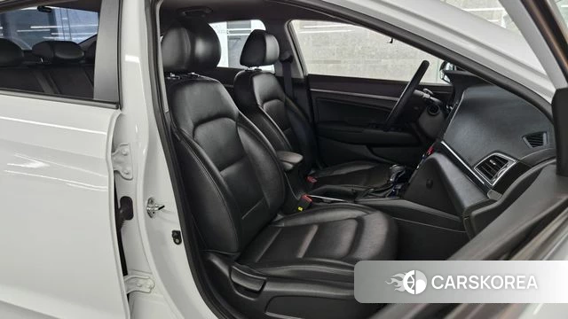 Hyundai Avante AD 2018 Белый из Кореи, фото 2