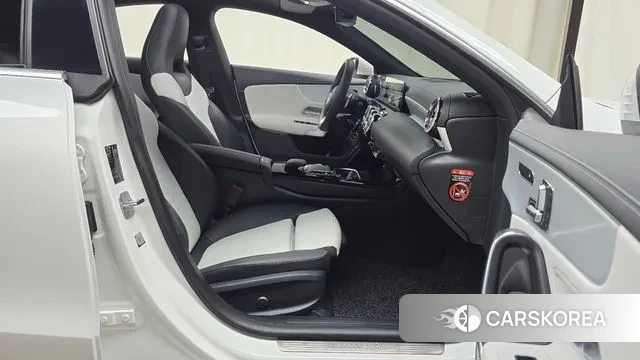 Mercedes-Benz CLA-Class C118 2023 Белый из Кореи, фото 2