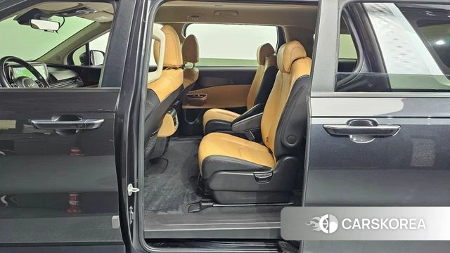 Kia Carnival 4th generation 2022 Серый из Кореи, фото 2