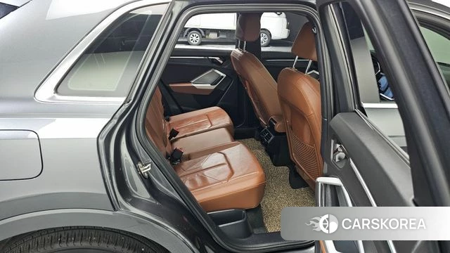 Audi Q3 (F3) 2022 Серый из Кореи, фото 2