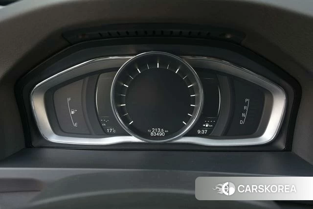 Volvo V60 2018 Белый из Китая, фото 2