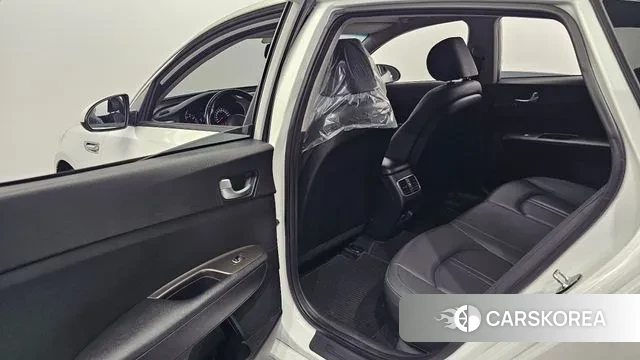 Kia The New K5 2nd generation 2018 Белый из Кореи, фото 2