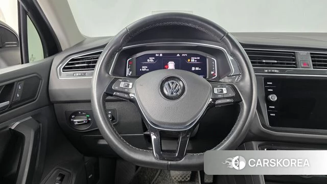 Volkswagen Tiguan second Generation 2020 Черный из Кореи, фото 2