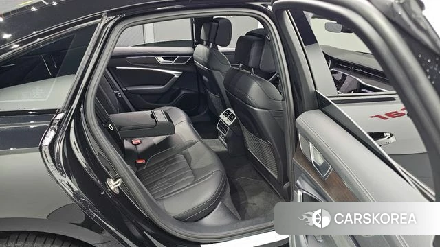 Audi A6 (C8) 2025 Черный из Кореи, фото 2