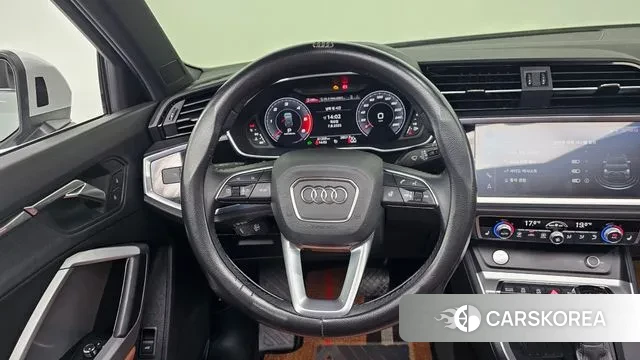 Audi Q3 (F3) 2020 Белый из Кореи, фото 2