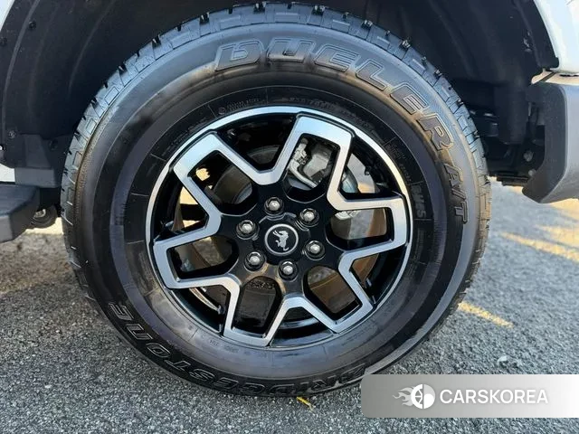 Ford Bronco 6th Generation 2024 Белый из Кореи, фото 2