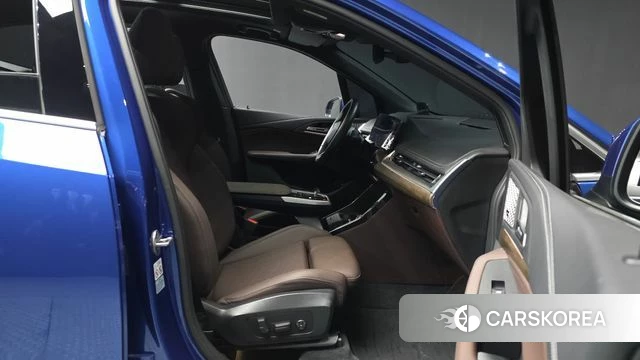 BMW 2 Series Active Tourer (U06) 2023 Синий из Кореи, фото 2