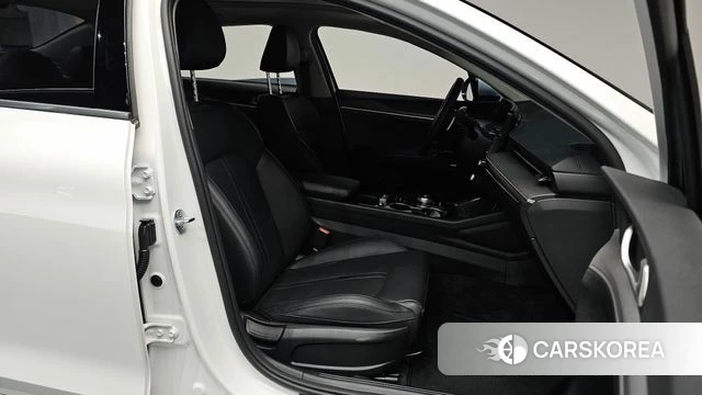 Kia The New K5 3rd generation 2025 Белый из Кореи, фото 2