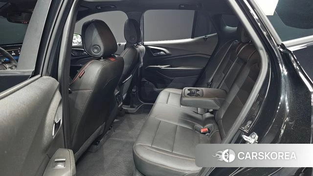 Chevrolet (GM Daewoo) Trax Crossover 2023 Черный из Кореи, фото 2