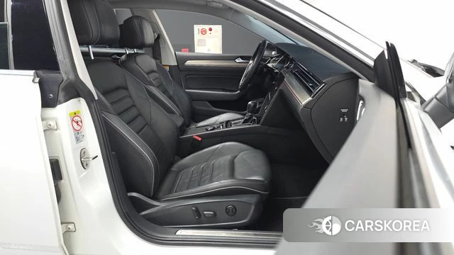 Volkswagen Arteon 2019 Белый из Кореи, фото 2