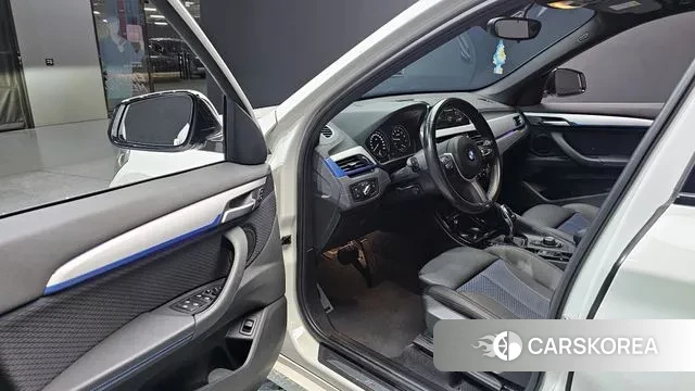 BMW X1 (F48) 2020 Белый из Кореи, фото 2