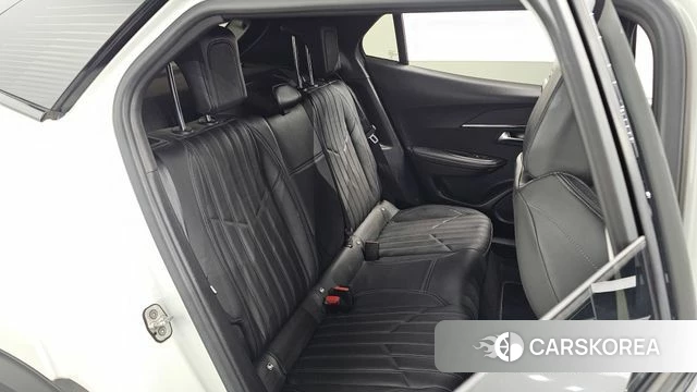 Peugeot 2008 Second generation 2021 Белый из Кореи, фото 2