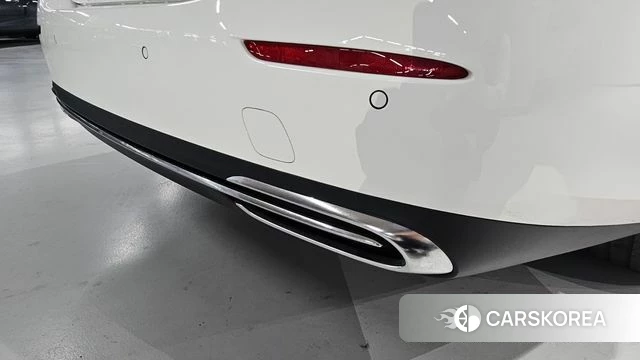 Mercedes-Benz E-Class W214 2024 Белый из Кореи, фото 2