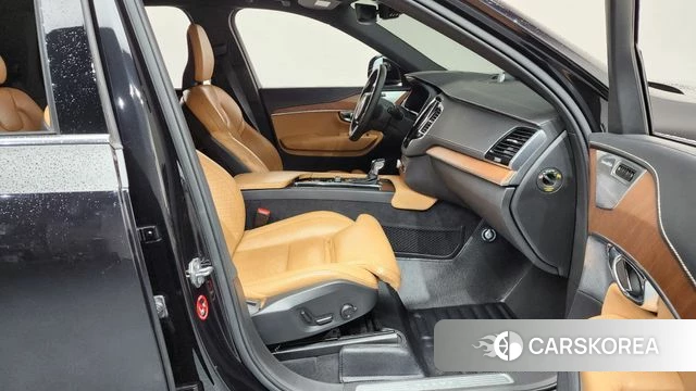 Volvo XC90 second Generation 2019 Черный из Кореи, фото 2