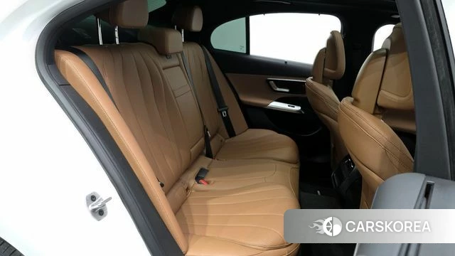 Mercedes-Benz E-Class W214 2025 Белый из Кореи, фото 2