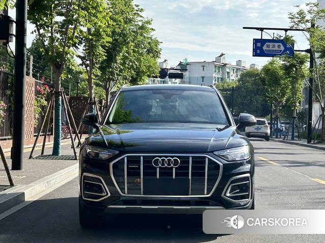 Audi Q5L 2022 Черный из Китая, фото 2