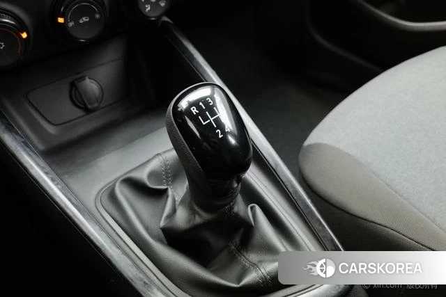 Chevrolet Kovoz 2021 Белый из Китая, фото 2