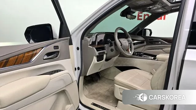 Cadillac Escalade 5th Generation 2022 Белый из Кореи, фото 2