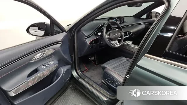 Genesis GV70 2023 Темно-зеленый из Кореи, фото 2