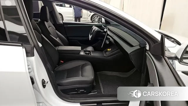 Tesla Model 3 2024 Белый из Кореи, фото 2