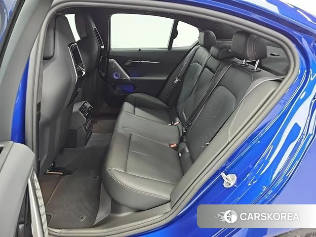 BMW M5 (G90) 2025 Синий из Кореи, фото 2