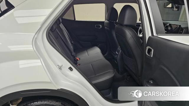 Hyundai Venue 2023 Белый из Кореи, фото 2