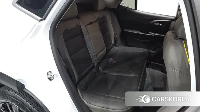 Chevrolet (GM Daewoo) Trax Crossover 2024 Белый из Кореи, фото 2