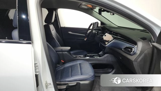 Chevrolet (GM Daewoo) Bolt EUV 2022 Белый из Кореи, фото 2