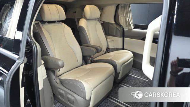 Kia Carnival 4th generation 2022 Черный из Кореи, фото 2