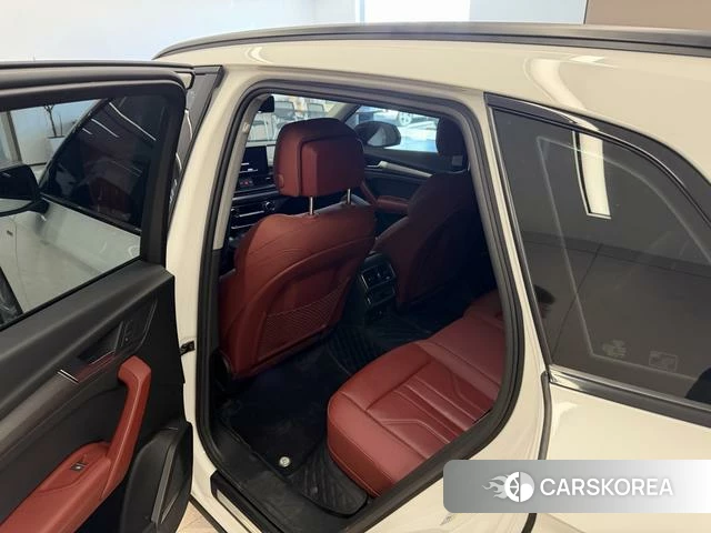 Audi Q5L 2022 Белый из Китая, фото 2