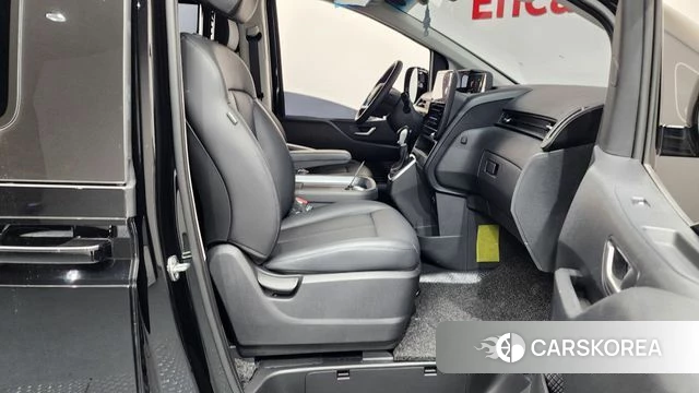 Hyundai Staria 2025 Черный из Кореи, фото 2