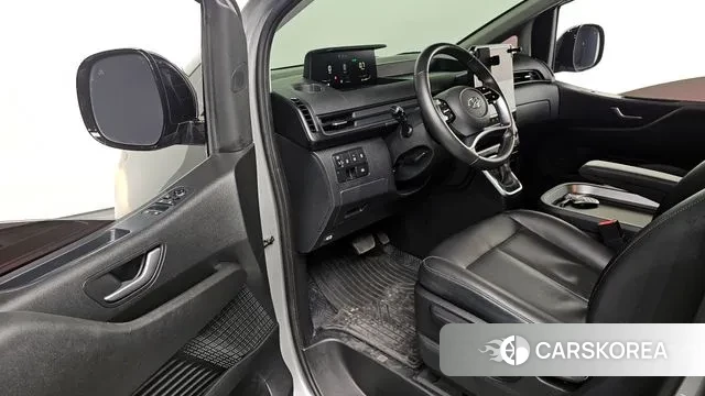 Hyundai Staria 2022 Серебряный из Кореи, фото 2