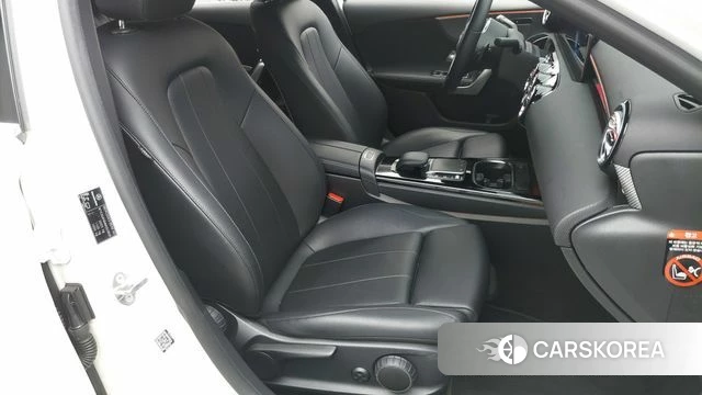 Mercedes-Benz A-Class W177 2021 Белый из Кореи, фото 2