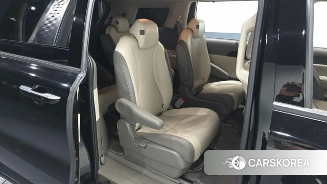 Kia Carnival 4th generation 2023 Черный из Кореи, фото 2