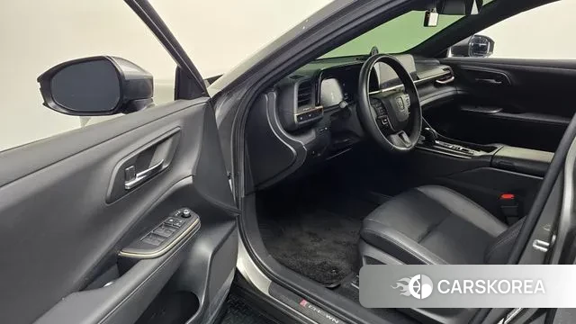 Toyota Crown Crossover 2023 Серый из Кореи, фото 2