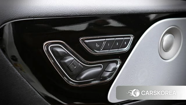 Lincoln Aviator 2nd generation 2023 Белый из Кореи, фото 2