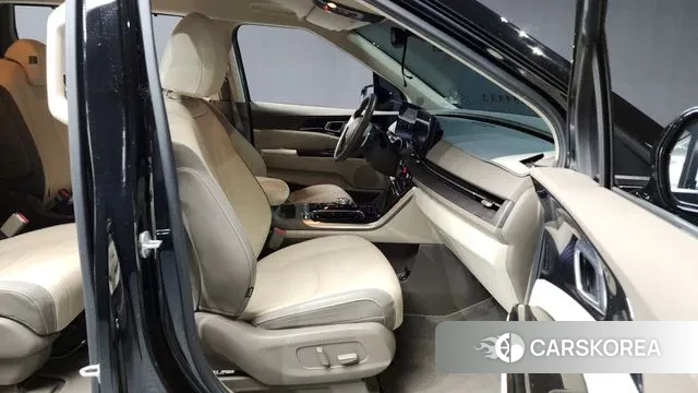 Kia Carnival 4th generation 2023 Черный из Кореи, фото 2