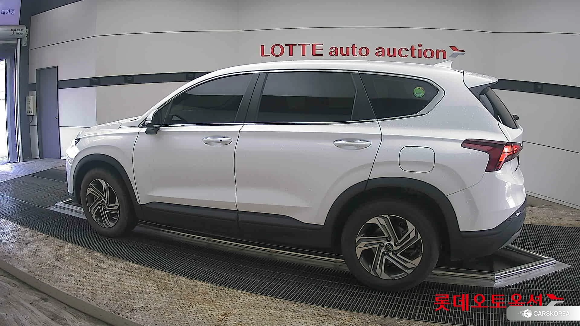 Hyundai Santa Fe 2021 Creamy White Pearl (optional) из Кореи, фото 2