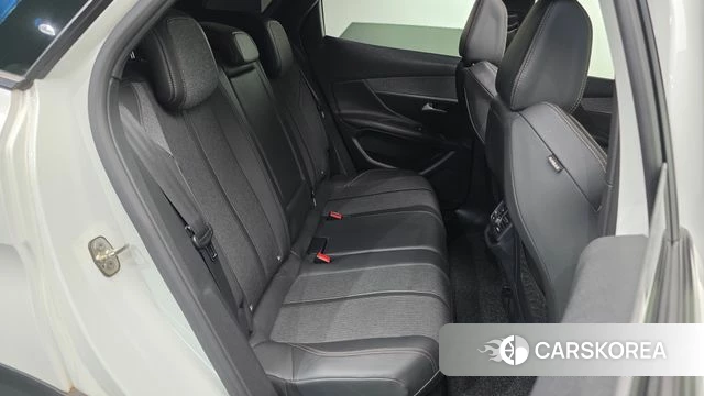 Peugeot 3008 second generation 2018 Белый из Кореи, фото 2