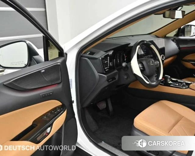 Lexus NX350h Second generation 2024 Белый из Кореи, фото 2