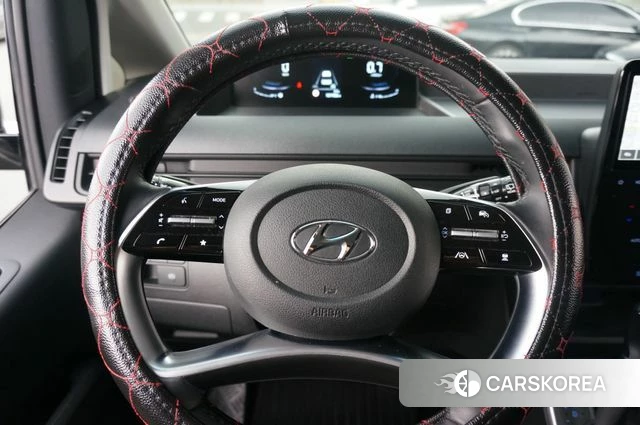 Hyundai Staria 2021 Серебряный из Кореи, фото 2