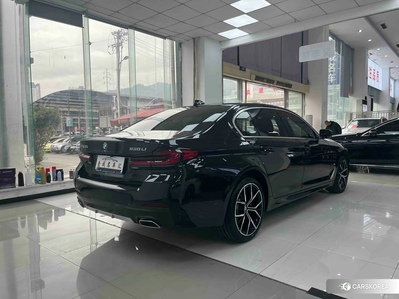 BMW 5 series 2023 Черный из Китая, фото 2