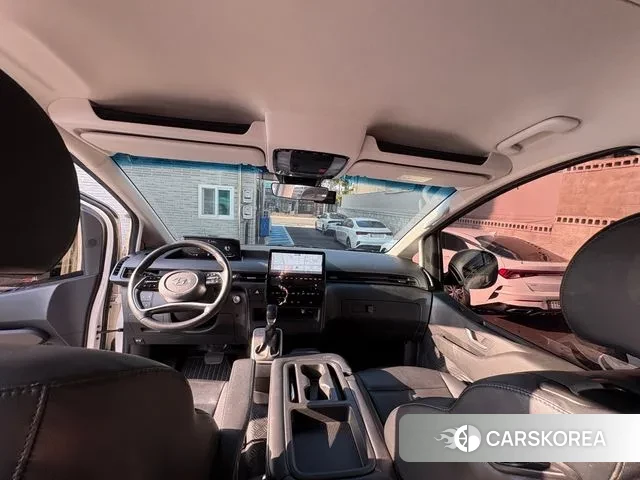 Hyundai Staria 2022 Белый из Кореи, фото 2