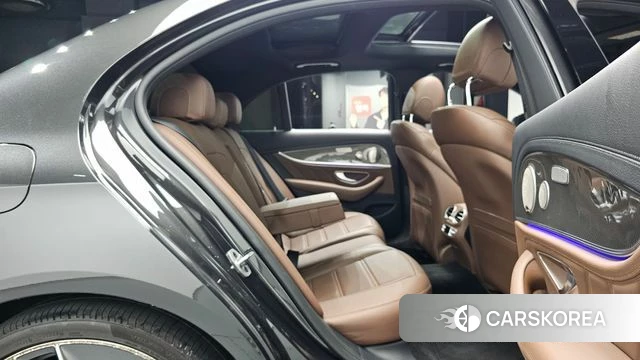 Mercedes-Benz E-Class W213 2021 Серый из Кореи, фото 2