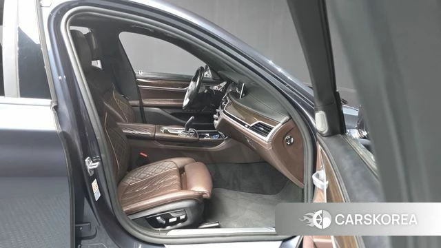 BMW 7 Series (G11) 2019 Серый из Кореи, фото 2